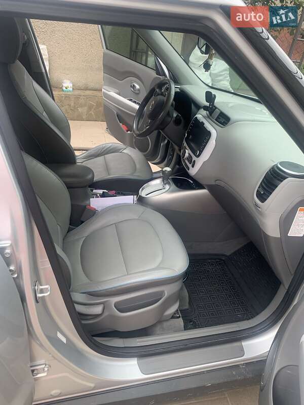 Внедорожник / Кроссовер Kia Soul 2016 в Одессе фото 16 Внедорожник / Кроссовер Kia Soul 2016 в Одессе