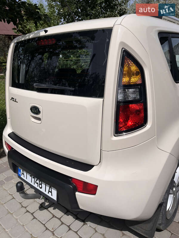 Позашляховик / Кросовер Kia Soul 2009 в Косові