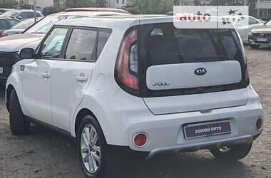 Позашляховик / Кросовер Kia Soul 2016 в Києві