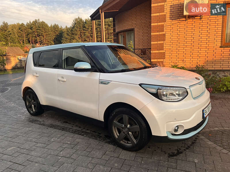 Внедорожник / Кроссовер Kia Soul 2015 в Костополе