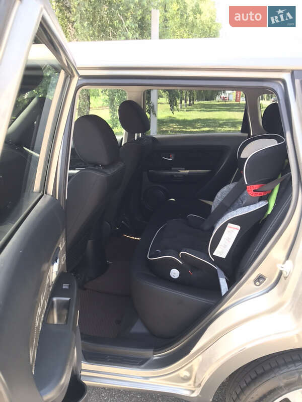 Позашляховик / Кросовер Kia Soul 2013 в Харкові