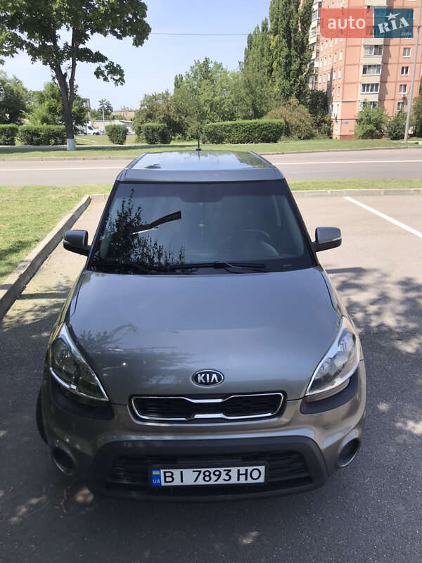 Позашляховик / Кросовер Kia Soul 2013 в Харкові