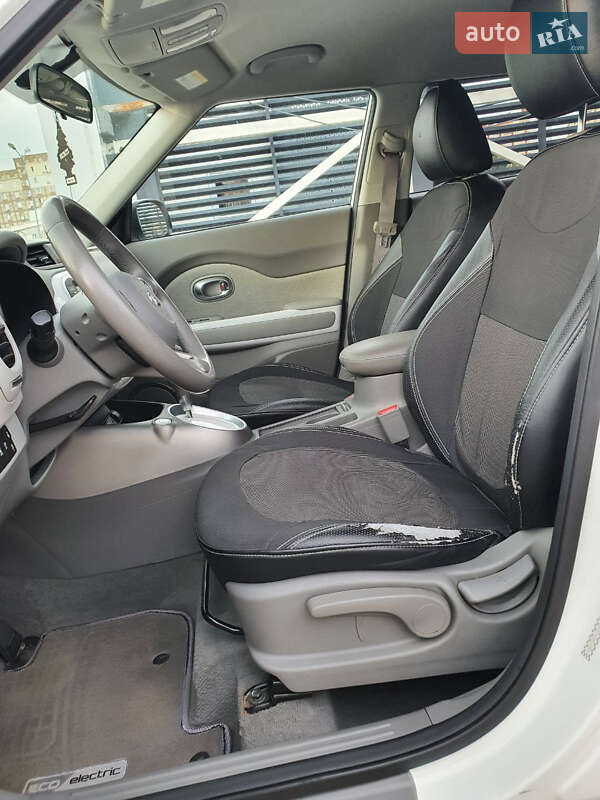 Позашляховик / Кросовер Kia Soul 2016 в Києві