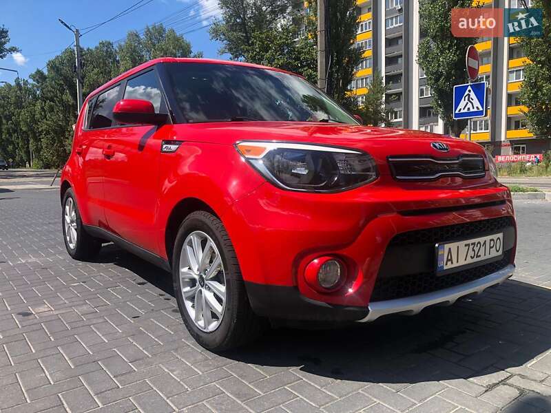 Позашляховик / Кросовер Kia Soul 2017 в Києві