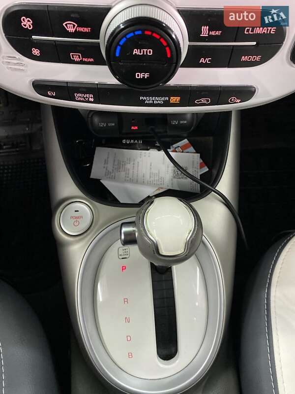 Позашляховик / Кросовер Kia Soul 2016 в Києві