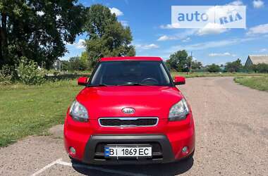 Внедорожник / Кроссовер Kia Soul 2010 в Карловке