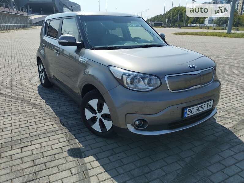 Позашляховик / Кросовер Kia Soul 2015 в Львові