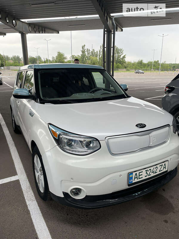 Позашляховик / Кросовер Kia Soul 2015 в Кривому Розі