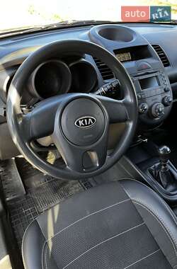 Внедорожник / Кроссовер Kia Soul 2011 в Межевой