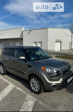 Позашляховик / Кросовер Kia Soul 2012 в Чернівцях