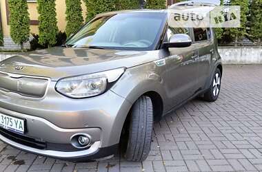 Позашляховик / Кросовер Kia Soul 2017 в Рівному