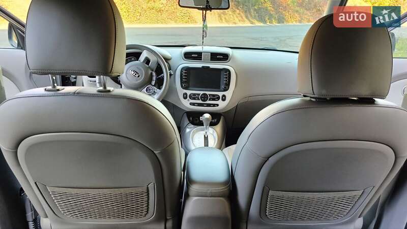 Позашляховик / Кросовер Kia Soul 2017 в Рівному