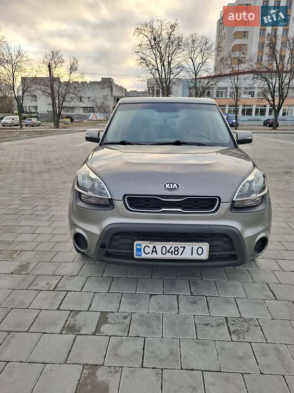 Внедорожник / Кроссовер Kia Soul 2013 в Черкассах
