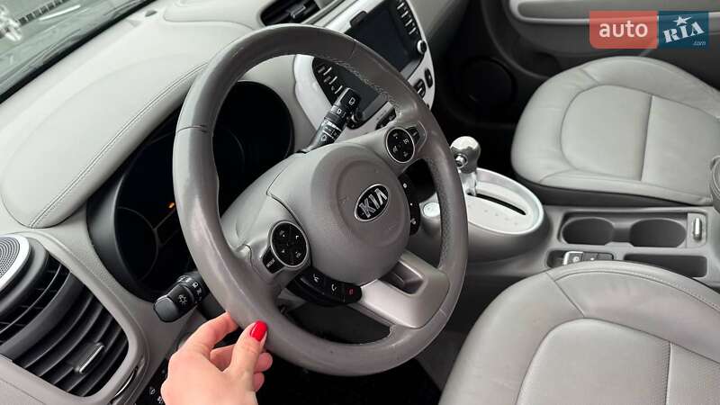 Позашляховик / Кросовер Kia Soul 2015 в Миронівці
