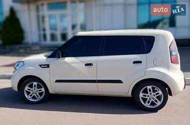 Внедорожник / Кроссовер Kia Soul 2009 в Новгород-Северском