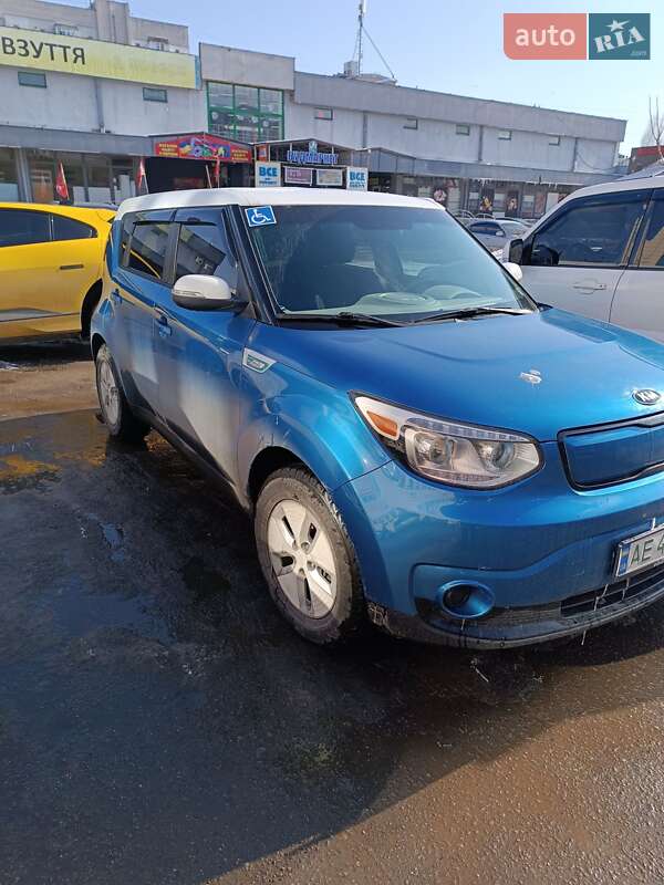 Позашляховик / Кросовер Kia Soul 2014 в Дніпрі