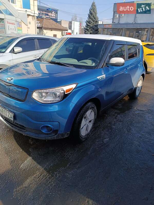 Позашляховик / Кросовер Kia Soul 2014 в Дніпрі