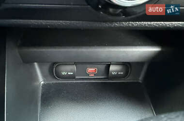 Позашляховик / Кросовер Kia Soul 2020 в 