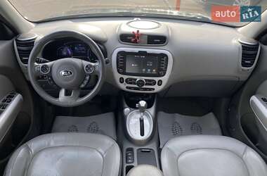 Позашляховик / Кросовер Kia Soul 2015 в 