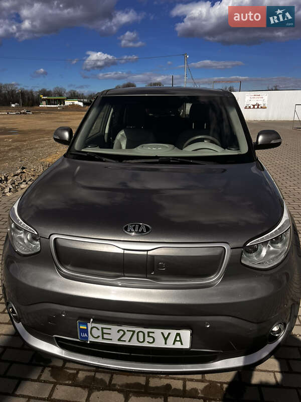 Внедорожник / Кроссовер Kia Soul 2015 в Черновцах