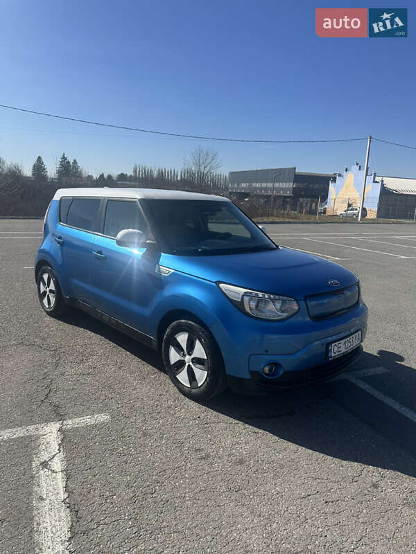 Позашляховик / Кросовер Kia Soul 2014 в Чернівцях