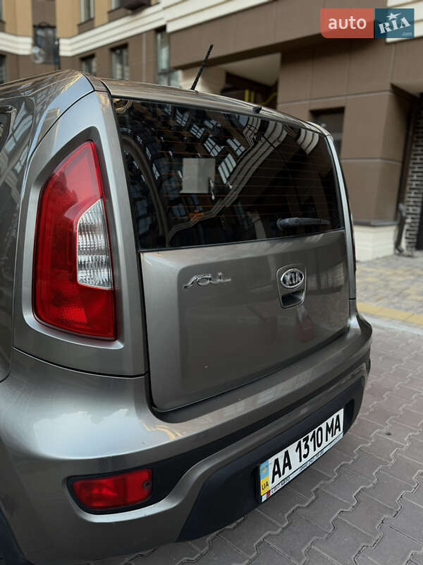 Позашляховик / Кросовер Kia Soul 2011 в Києві