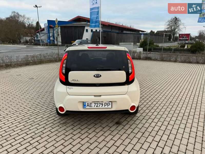 Позашляховик / Кросовер Kia Soul 2016 в Дніпрі