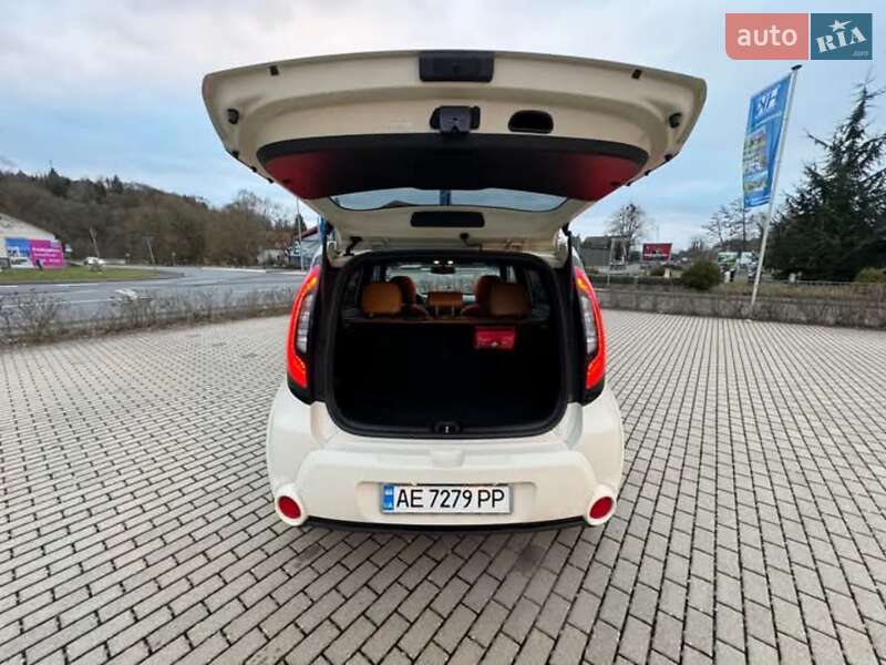 Позашляховик / Кросовер Kia Soul 2016 в Дніпрі