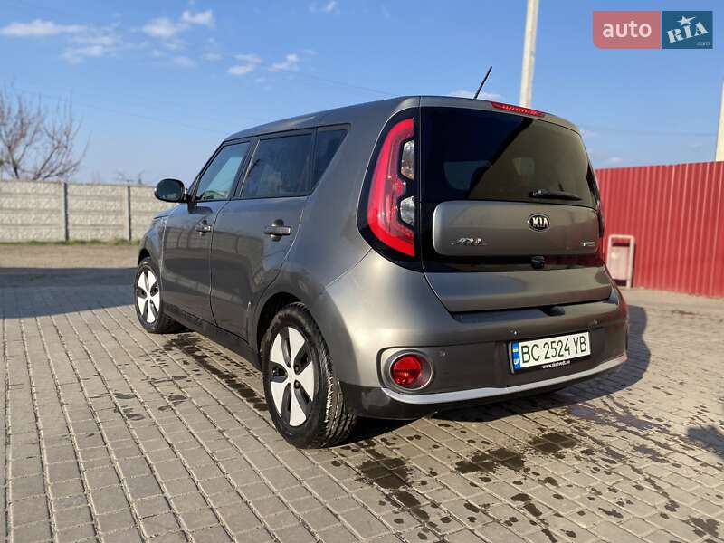 Внедорожник / Кроссовер Kia Soul 2015 в Львове