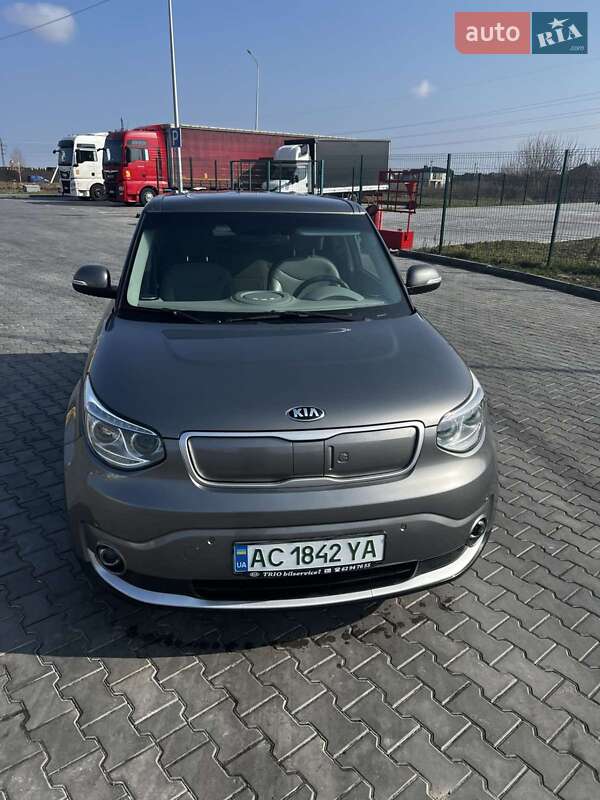Позашляховик / Кросовер Kia Soul 2015 в Луцьку