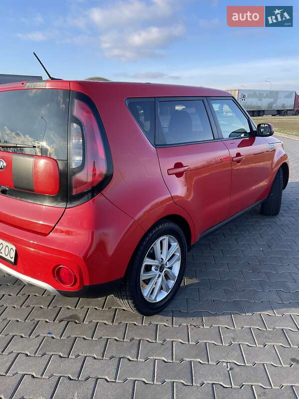 Позашляховик / Кросовер Kia Soul 2016 в Одесі