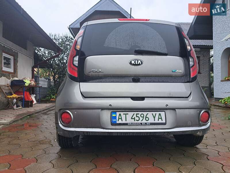 Внедорожник / Кроссовер Kia Soul 2015 в Калуше фото 5 Внедорожник / Кроссовер Kia Soul 2015 в Калуше