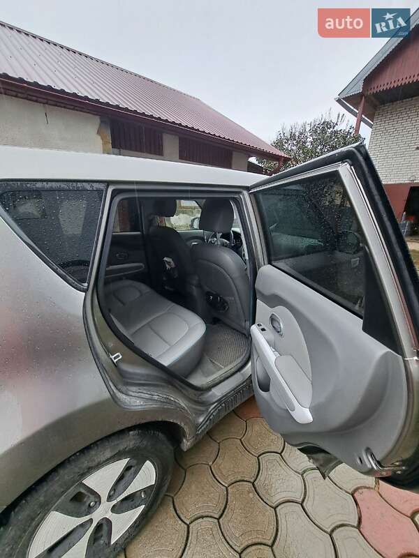 Внедорожник / Кроссовер Kia Soul 2015 в Калуше фото 14 Внедорожник / Кроссовер Kia Soul 2015 в Калуше