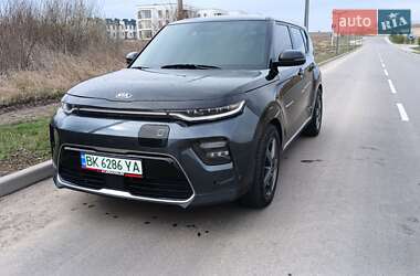 Позашляховик / Кросовер Kia Soul 2019 в 
