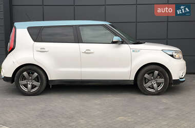 Внедорожник / Кроссовер Kia Soul 2017 в 