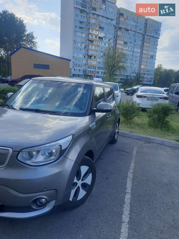 Позашляховик / Кросовер Kia Soul 2015 в Українці