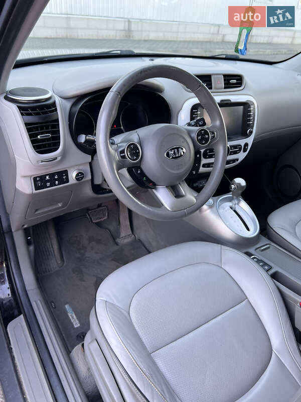 Внедорожник / Кроссовер Kia Soul 2015 в Ковеле