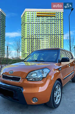 Позашляховик / Кросовер Kia Soul 2010 в Києві