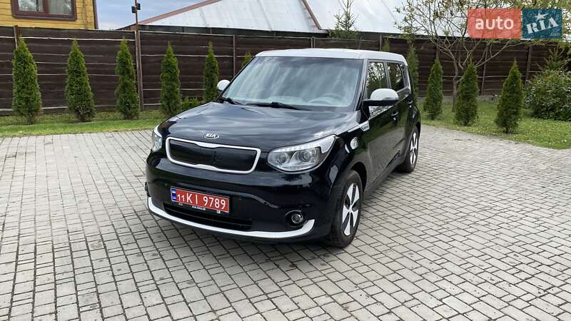 Позашляховик / Кросовер Kia Soul 2016 в Києві