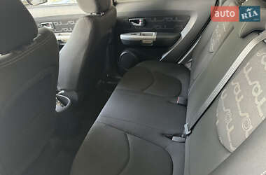 Позашляховик / Кросовер Kia Soul 2012 в 