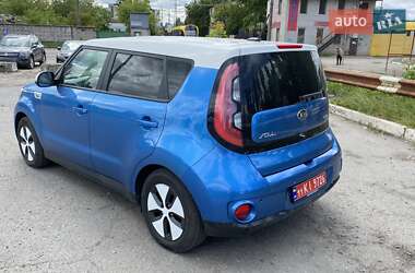 Внедорожник / Кроссовер Kia Soul 2016 в 
