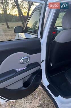 Внедорожник / Кроссовер Kia Soul 2014 в 