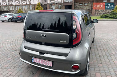 Позашляховик / Кросовер Kia Soul 2015 в 