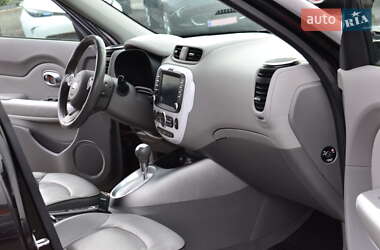 Позашляховик / Кросовер Kia Soul 2015 в 