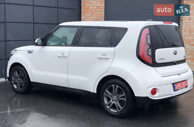 Внедорожник / Кроссовер Kia Soul 2016 в 