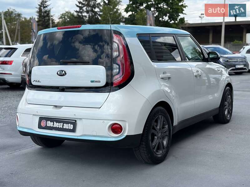 Позашляховик / Кросовер Kia Soul 2014 в Рівному