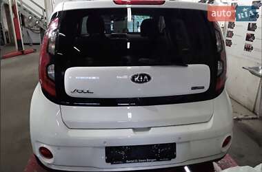 Позашляховик / Кросовер Kia Soul 2017 в 