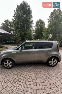 Позашляховик / Кросовер Kia Soul 2017 в 
