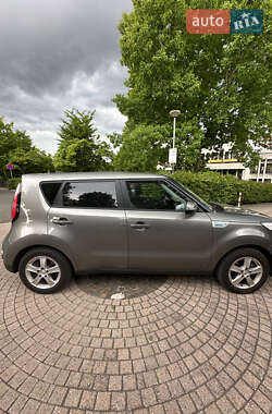 Позашляховик / Кросовер Kia Soul 2017 в 
