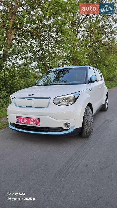 Внедорожник / Кроссовер Kia Soul 2015 в 